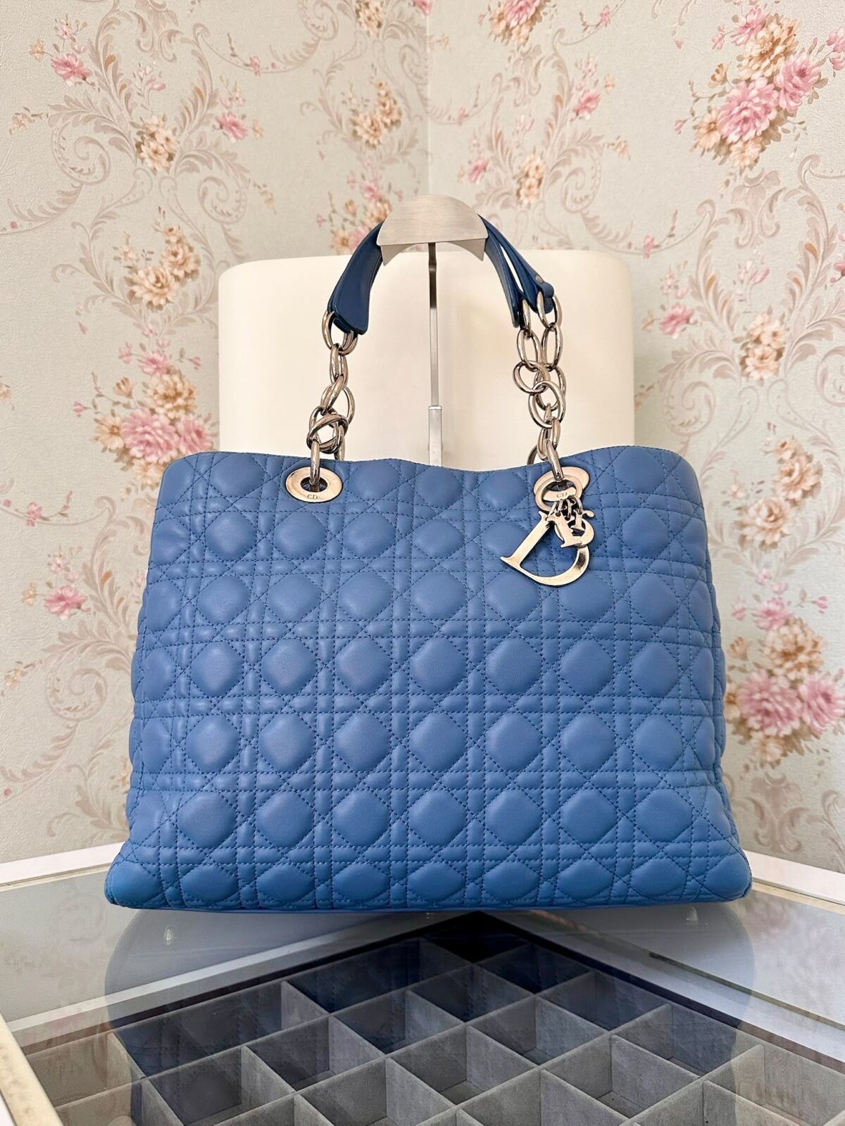 5f0db3e2-19b2-41e9-b6a5-eda7d5ab1c66