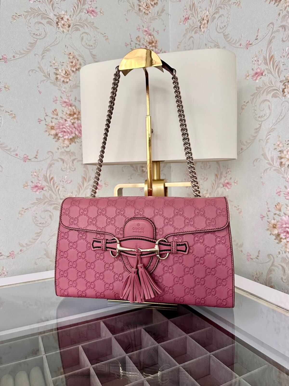 a9f6f735-f3d1-498c-8774-f22ca2fea185