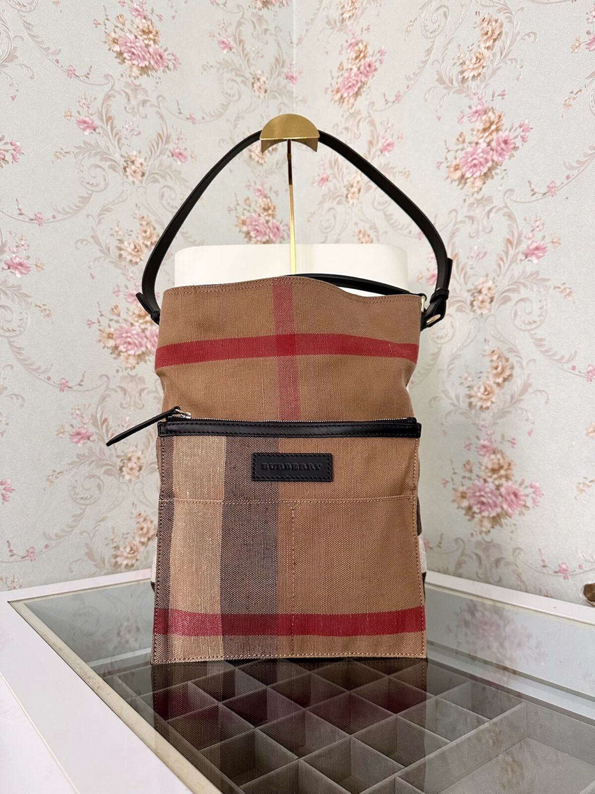 90cec3e1-525a-47c9-9cb8-4e2b8acc2216